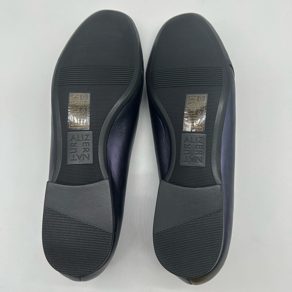 Naturalizer Emiline Flats Inky Navy Leather Loafers Size 7M | New With Box - Picture 9 of 13